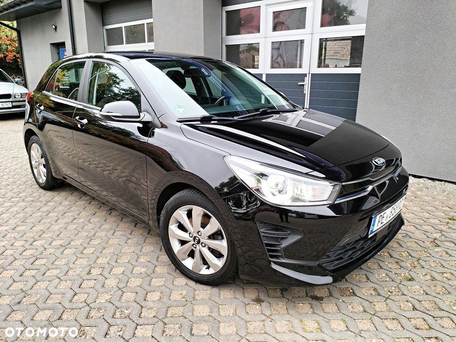 Kia Rio - 11