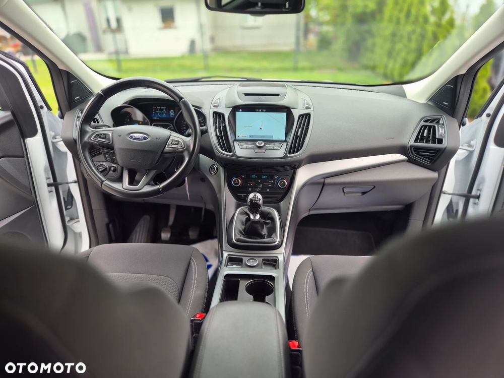 Ford Kuga 1.5 EcoBoost 2x4 Titanium - 12