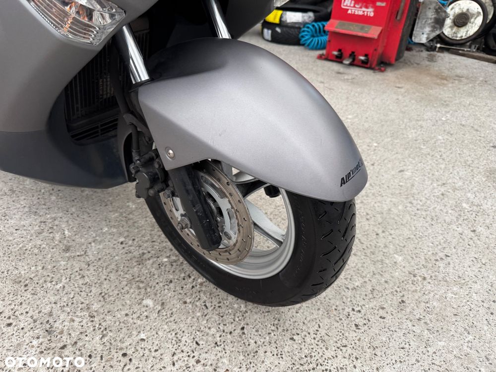 Suzuki Burgman - 10