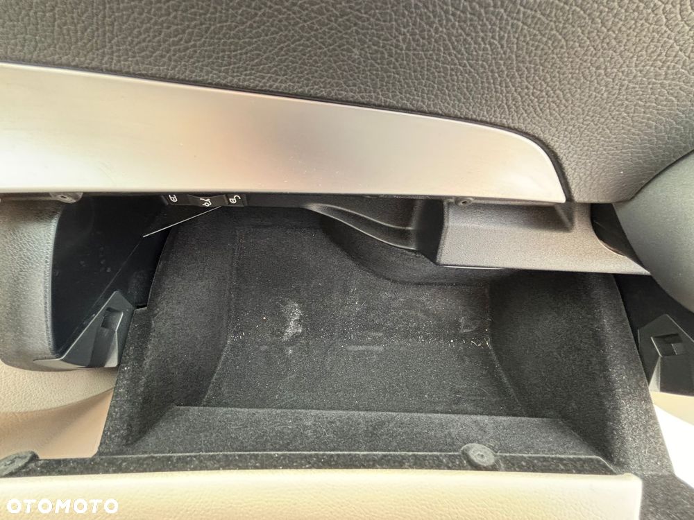 Mercedes-Benz Klasa C 300 7G-TRONIC Avantgarde - 20