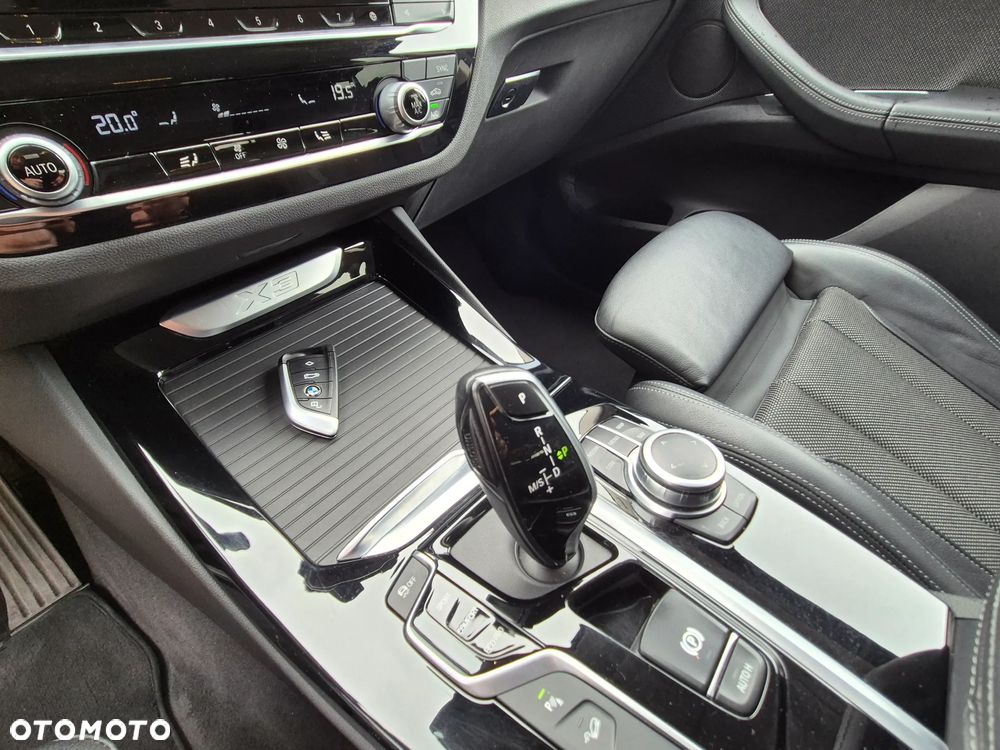 BMW X3 xDrive20i GPF xLine - 24