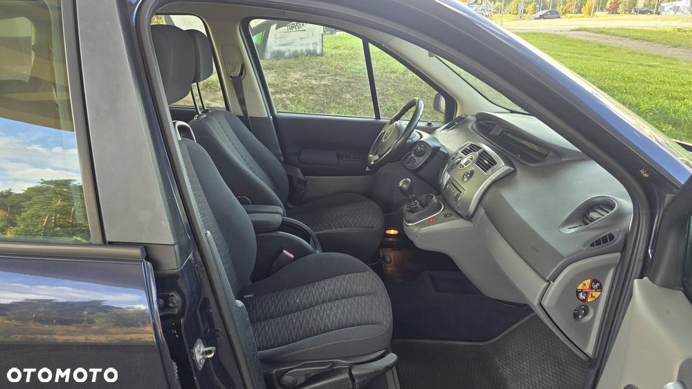 Renault Scenic - 17