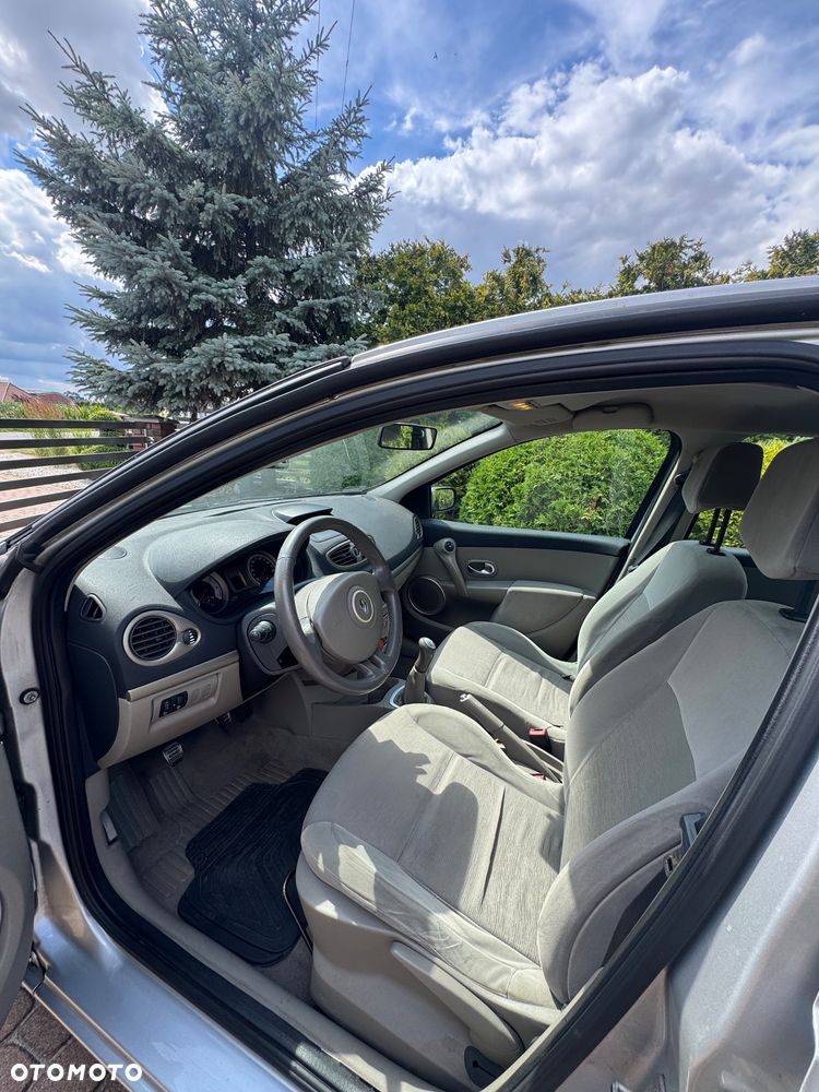 Renault Clio - 5