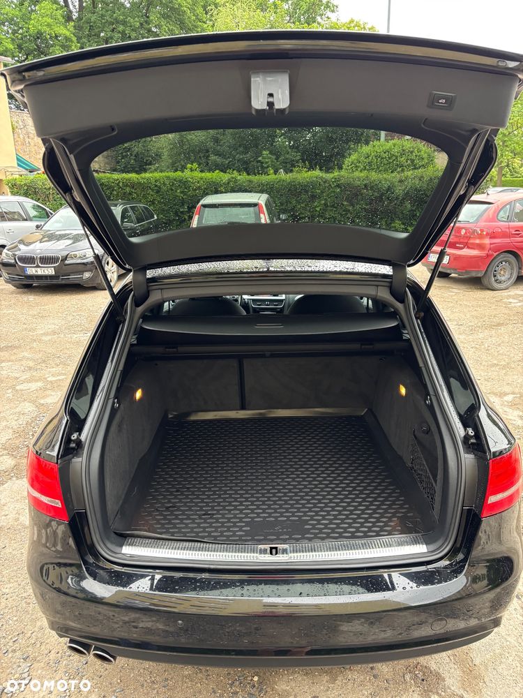 Audi A4 Avant 2.0 TDI DPF clean diesel multitronic Attraction - 9