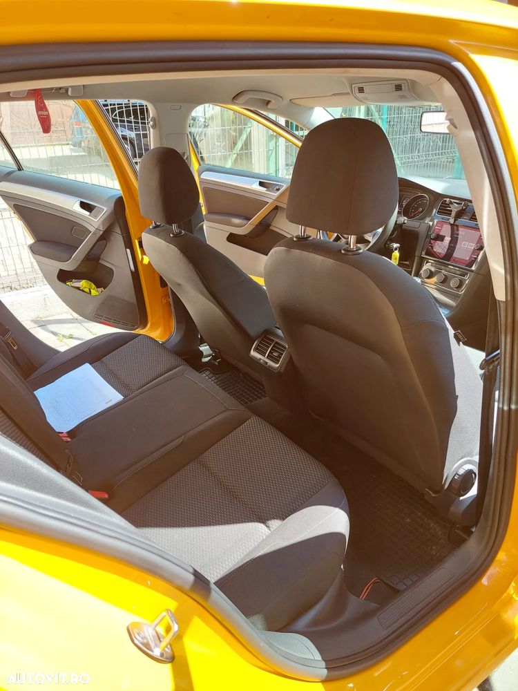 Volkswagen Golf 1.6 TDI Comfortline - 9