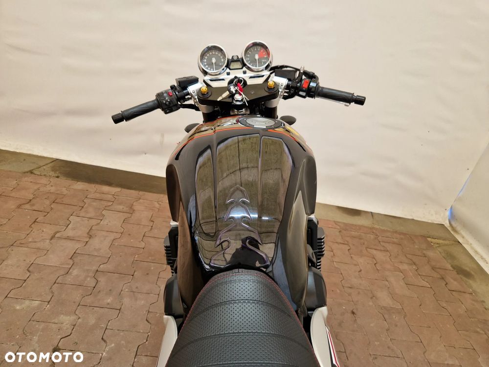 Yamaha XJR - 24