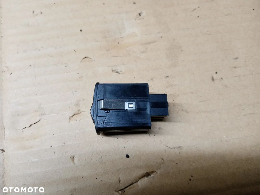 Przełącznik regulacji świateł oświetlenia VW Golf V Plus 5M0941333 - 2