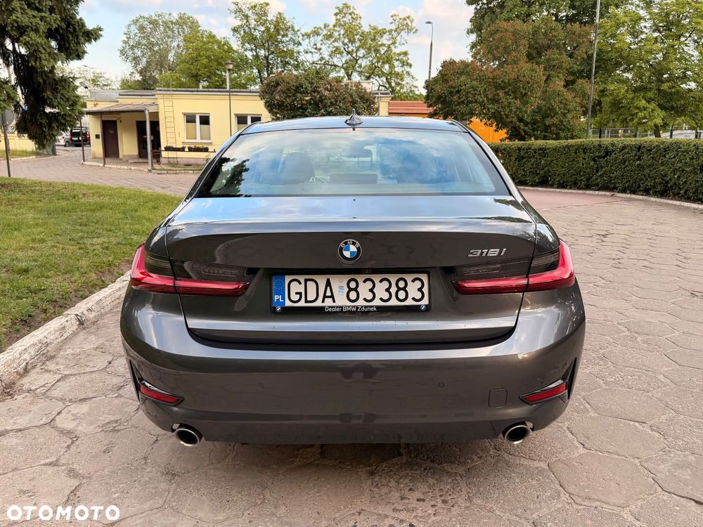 BMW Seria 3 318i - 7