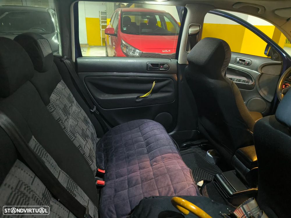 VW Passat Variant 1.9 TDi Confortline - 5