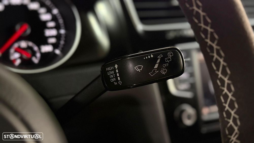 VW Golf 2.0 TDI GTD - 37