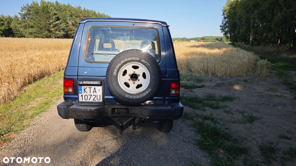 Mitsubishi Pajero - 10