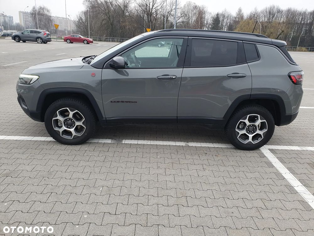 Jeep Compass - 35