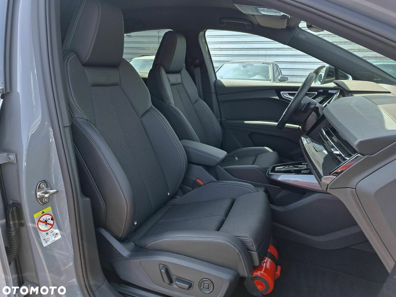 Audi Q4 e-tron - 15