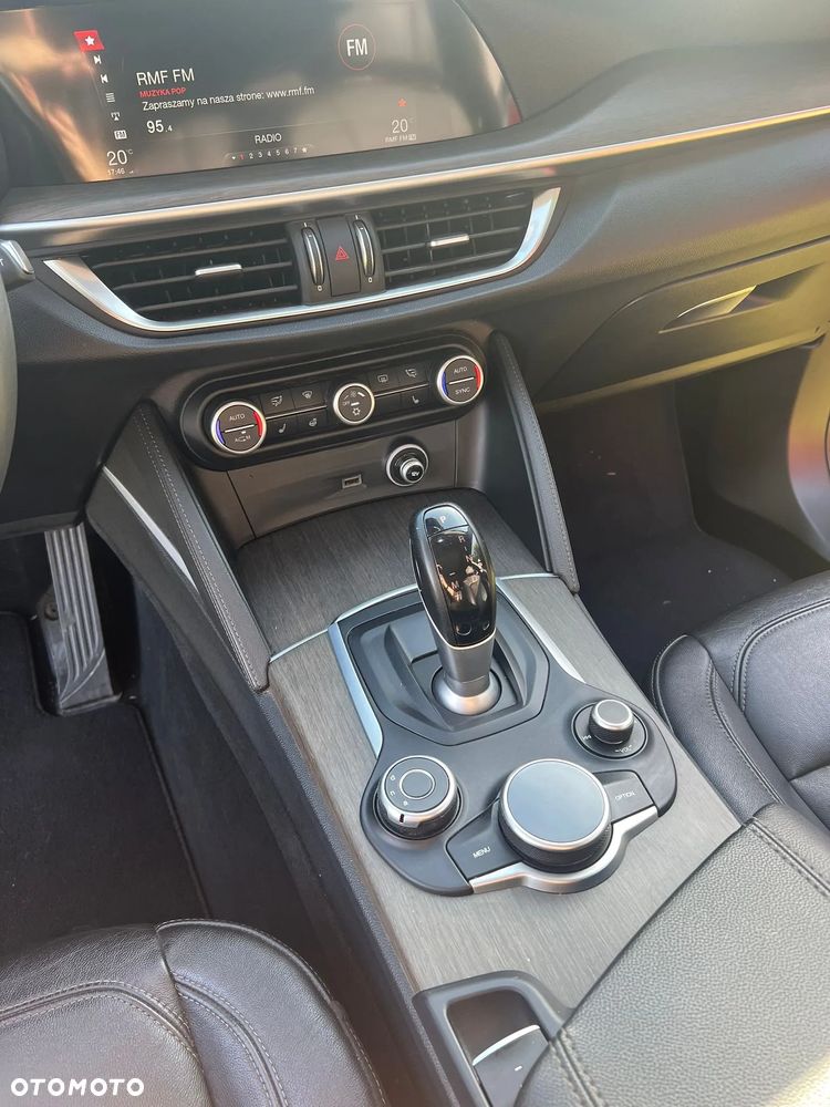 Alfa Romeo Stelvio 2.0 Turbo TI Q4 - 18