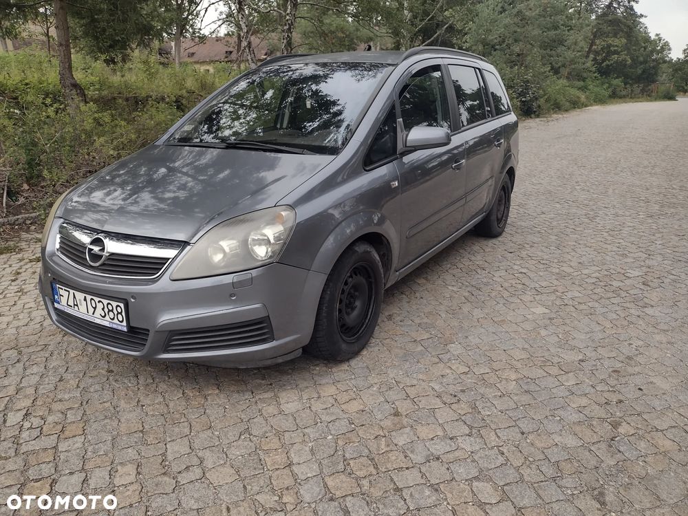 Opel Zafira 1.8 Family Plus - 1