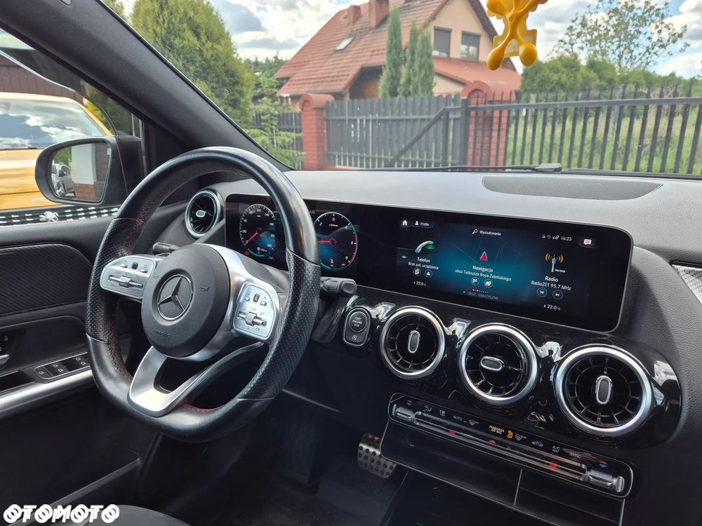 Mercedes-Benz Klasa B 200 d AMG Line 8G-DCT - 22