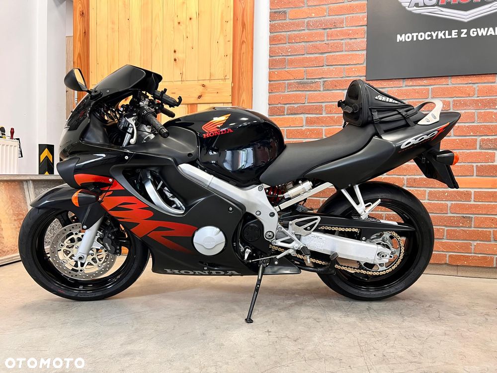 Honda CBR - 13