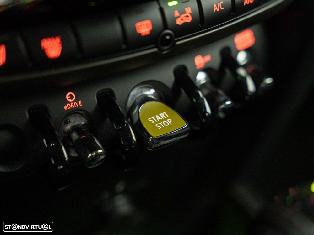 MINI Countryman Cooper SE ALL4 Auto - 25
