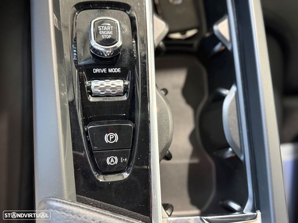Volvo XC 40 2.0 D4 Inscription AWD - 36