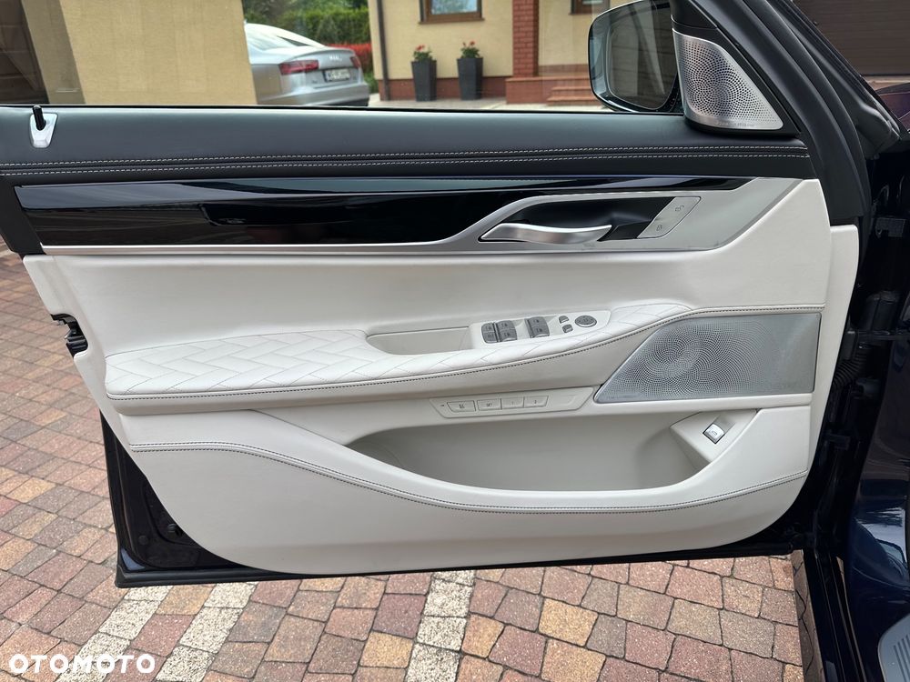 BMW Seria 7 745Le xDrive - 10
