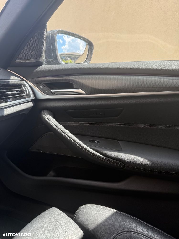 BMW Seria 5 530e Aut. M Sport Edition - 16
