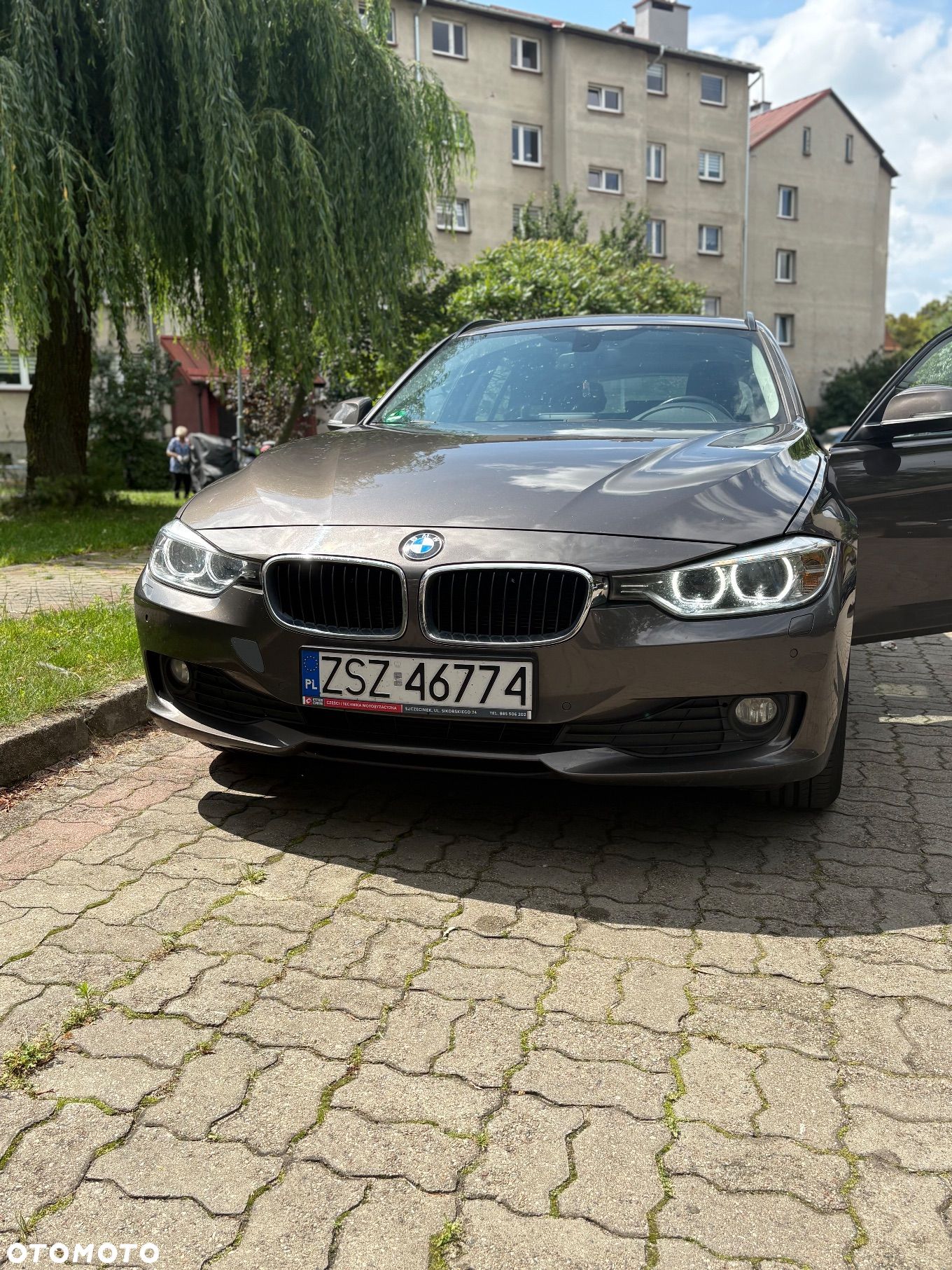BMW Seria 3 318d Touring Blue Performance Luxury Line - 1