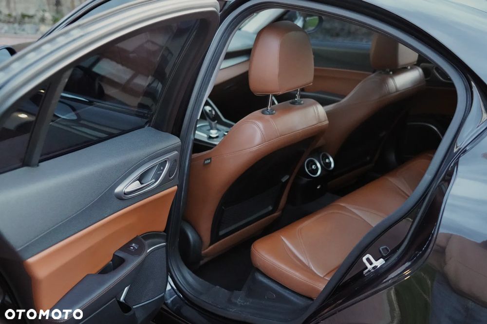 Alfa Romeo Giulia 2.0 Turbo TI Q4 - 23