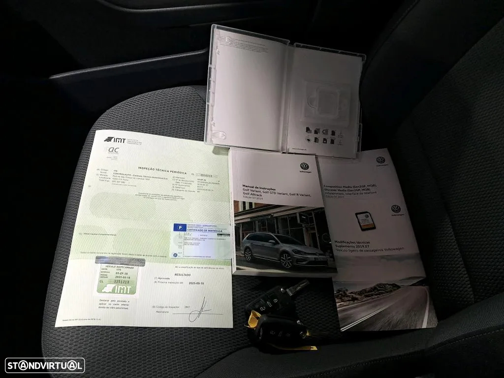 VW Golf Variant 1.6 TDi Confortline - 12