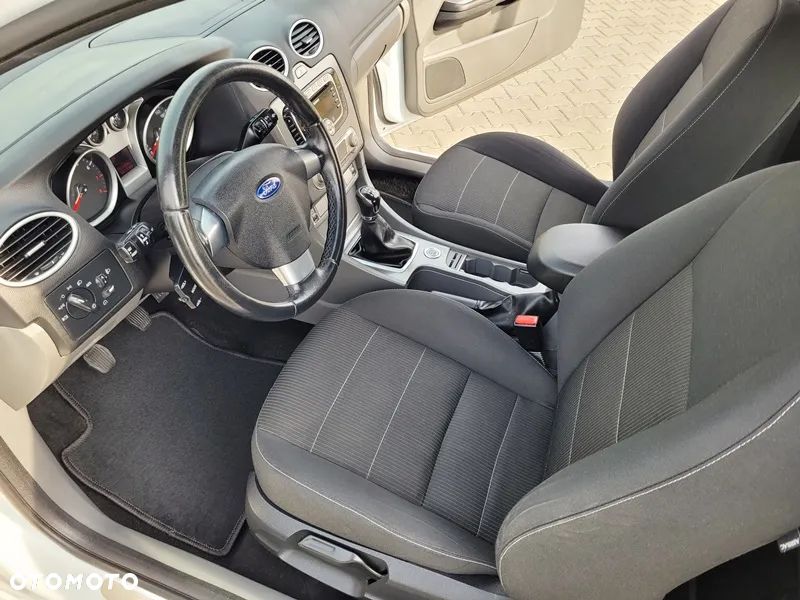 Ford Focus - 26