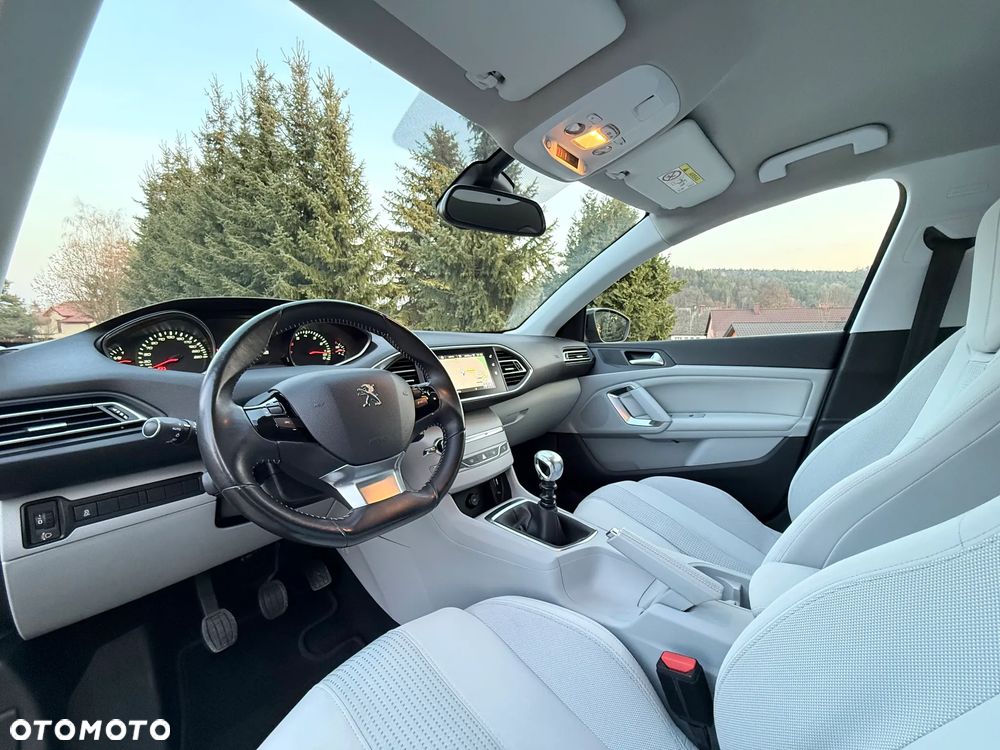 Peugeot 308 - 18