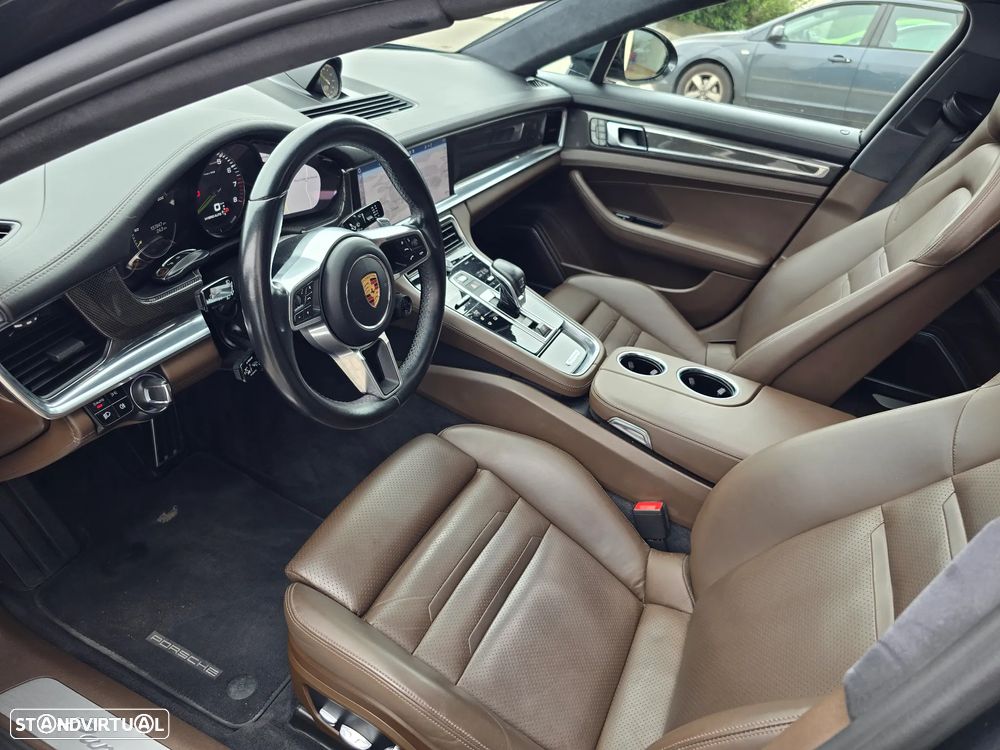 Porsche Panamera 4 E-Hybrid - 41