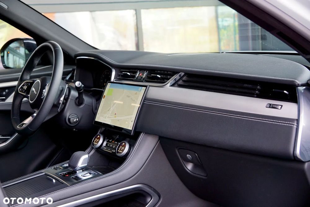 Jaguar F-Pace 2.0 D200 mHEV AWD R-Dynamic SE - 21