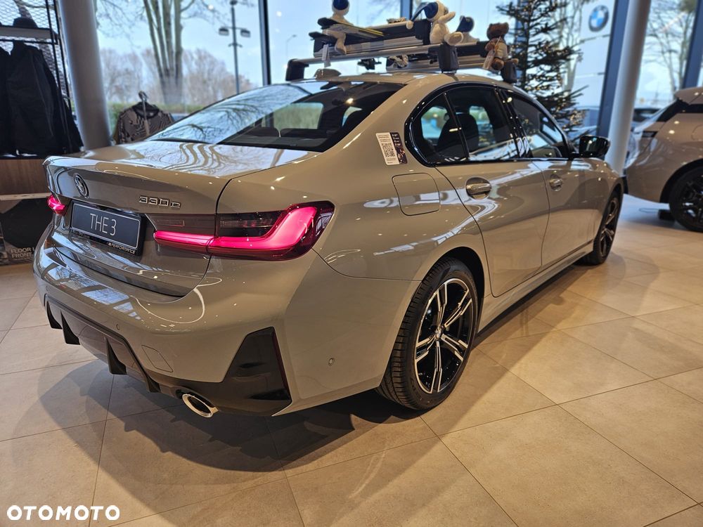 BMW Seria 3 330e - 5