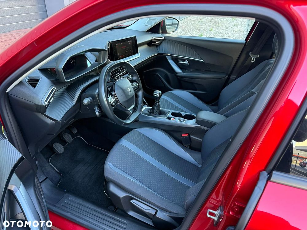 Peugeot 2008 1.2 Pure Tech Allure S&S - 15