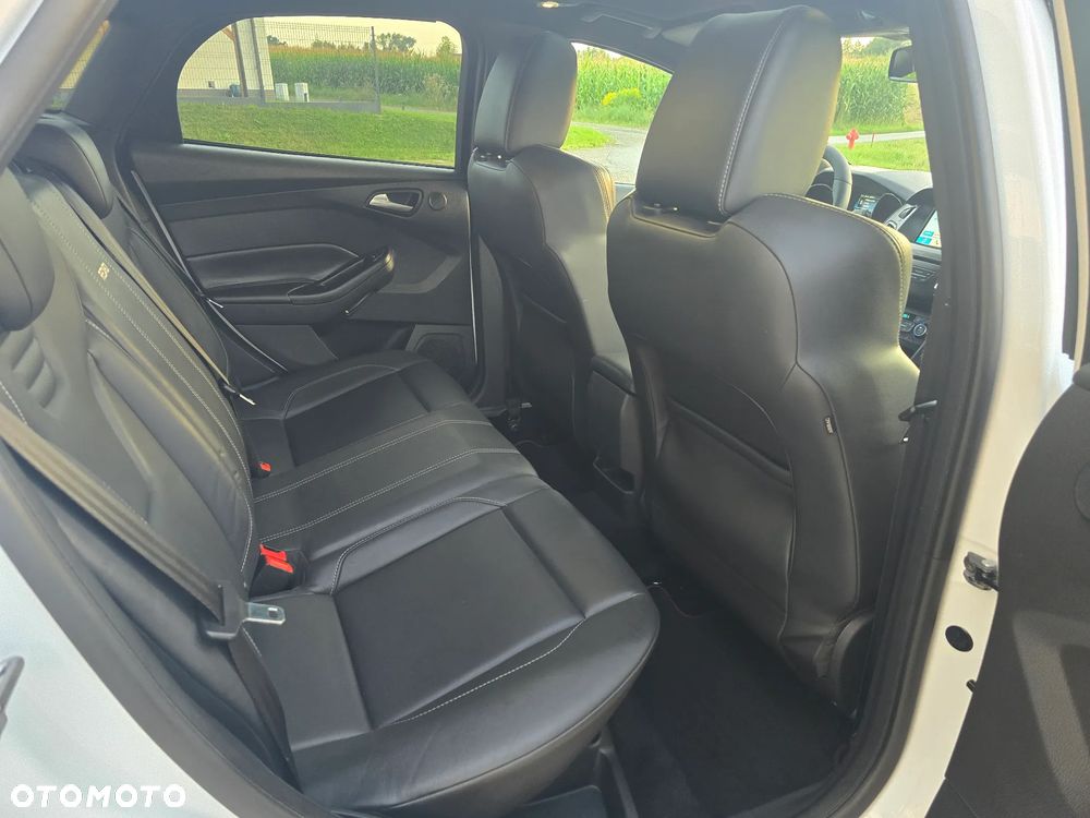 Ford Focus - 30