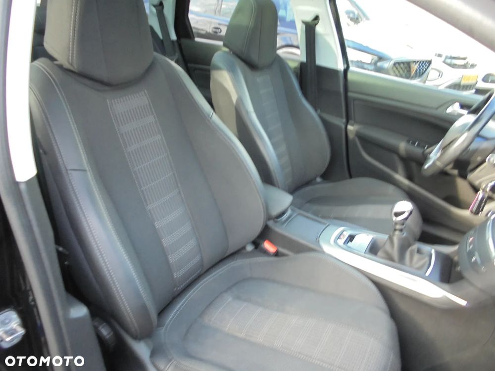 Peugeot 308 BlueHDi 130 Stop & Start Active Business-Paket - 16