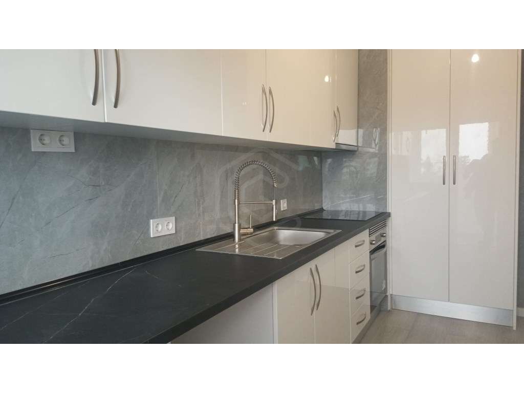 Apartamento T2 em Quarteira - Grande imagem: 4/25