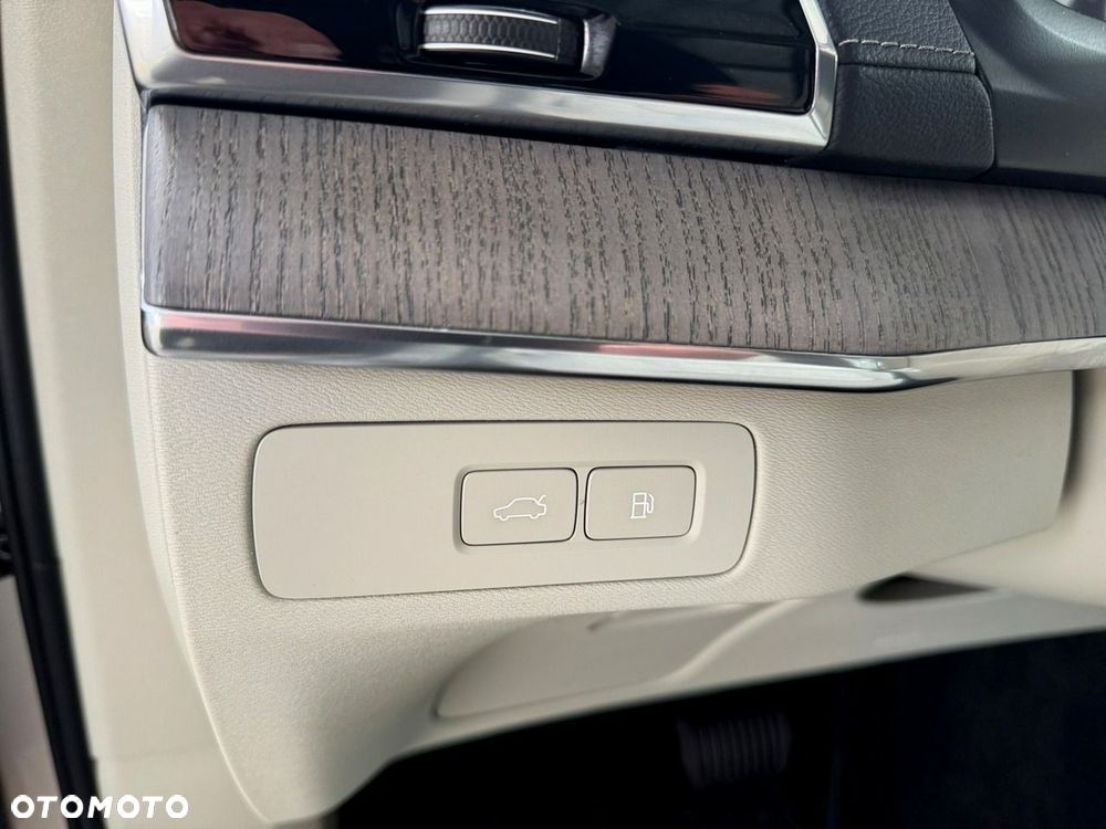 Volvo XC 90 - 29