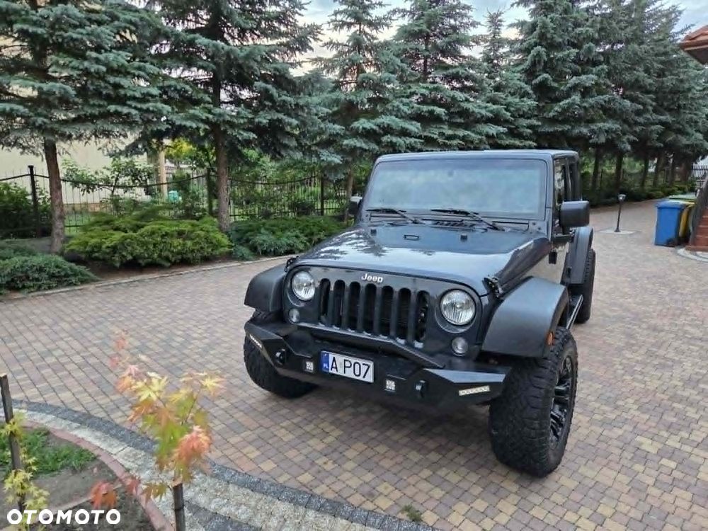 Jeep Wrangler - 2