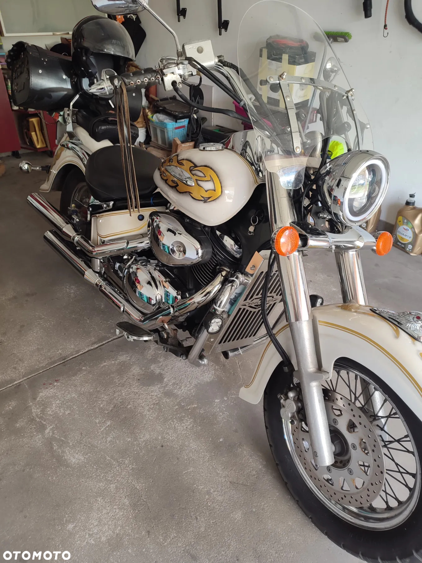 Suzuki Intruder - 6