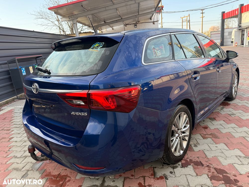 Toyota Avensis 1.6 Comfort - 5