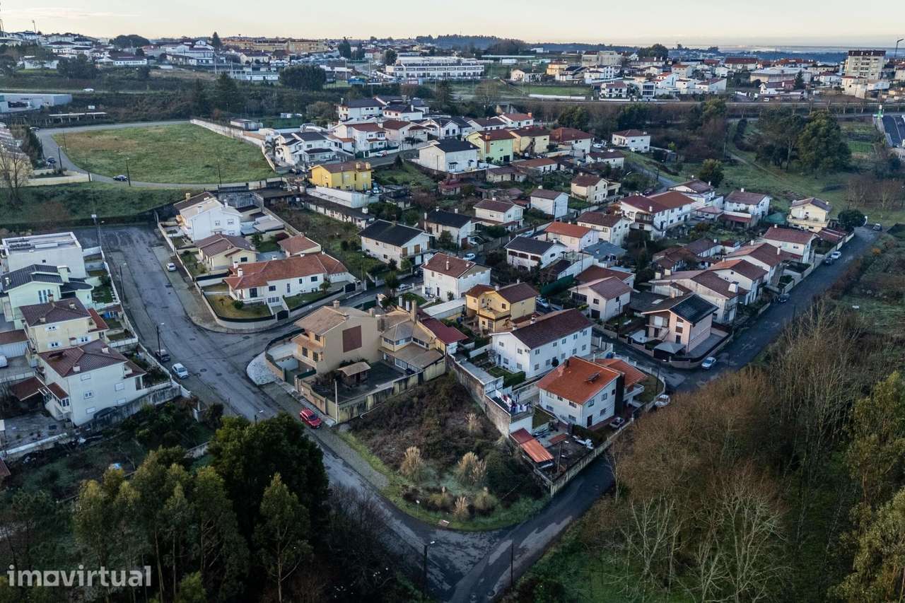 Lote de Terreno urbano, para construção de 1 Moradia, em Arrifana - Sa - Grande imagem: 4/7