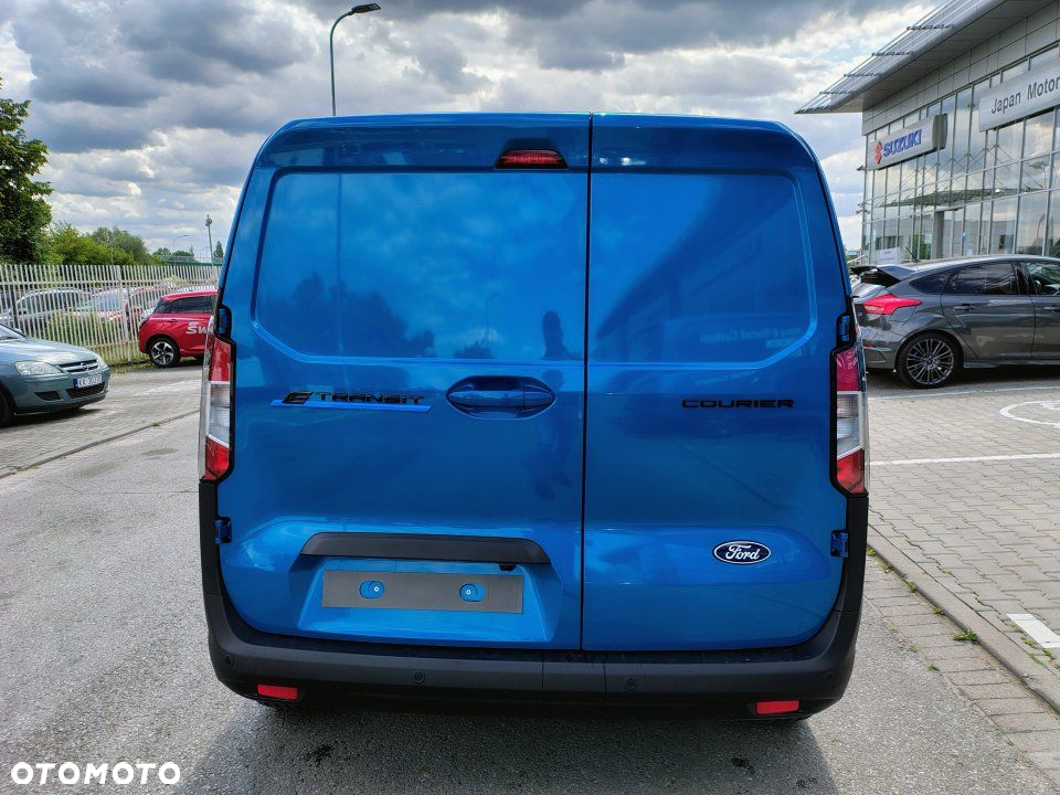 Ford Courier - 4