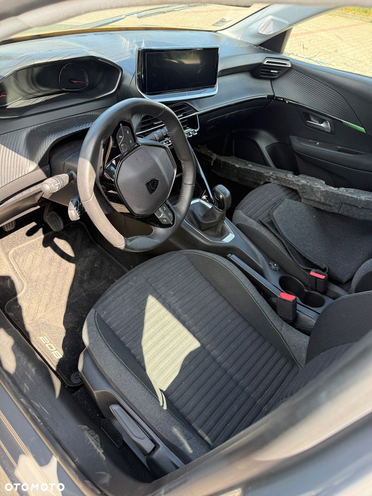 Peugeot 208 - 9