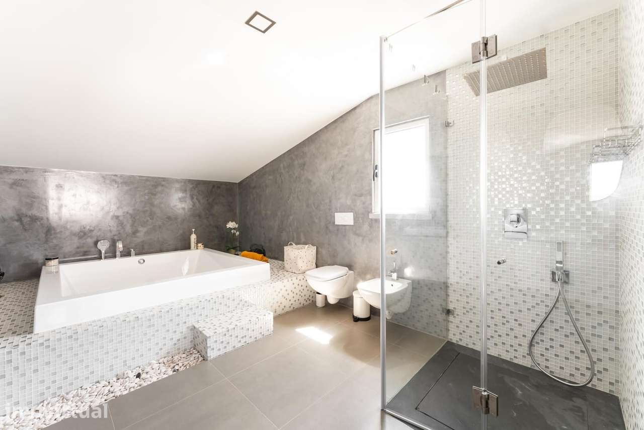 Moradia Isolada T4 + 1 com jardim, Sintra - Grande imagem: 3/46