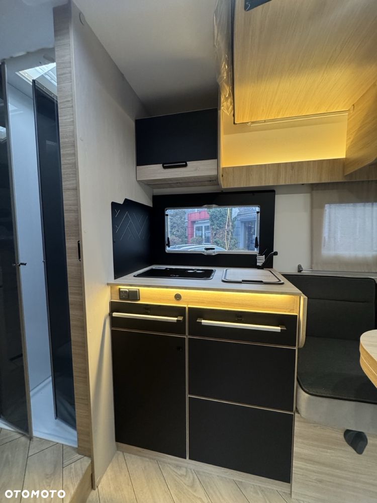 Ford Chausson 797 Titanium Ultimate - 21