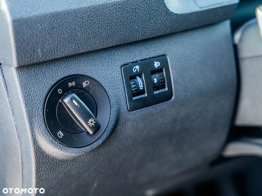 Volkswagen Caddy - 28