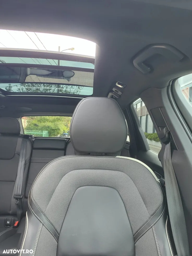 Volvo XC 60 T6 AWD Recharge Ultimate Black Edition - 16