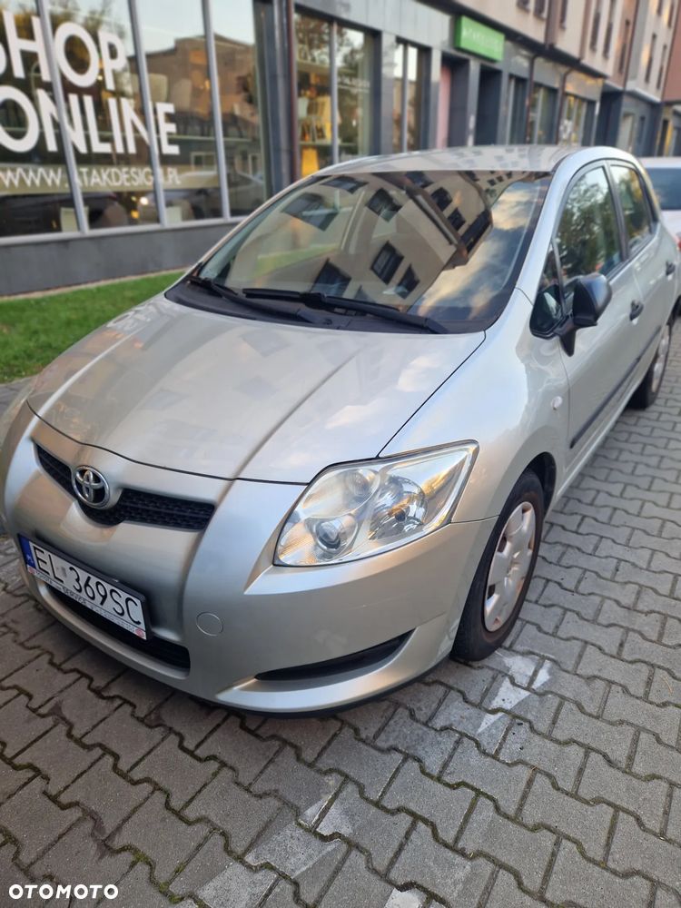 Toyota Auris - 1