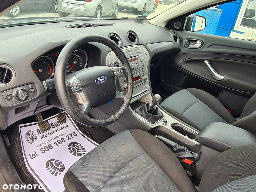 Ford Mondeo 1.8 TDCi Ambiente - 14